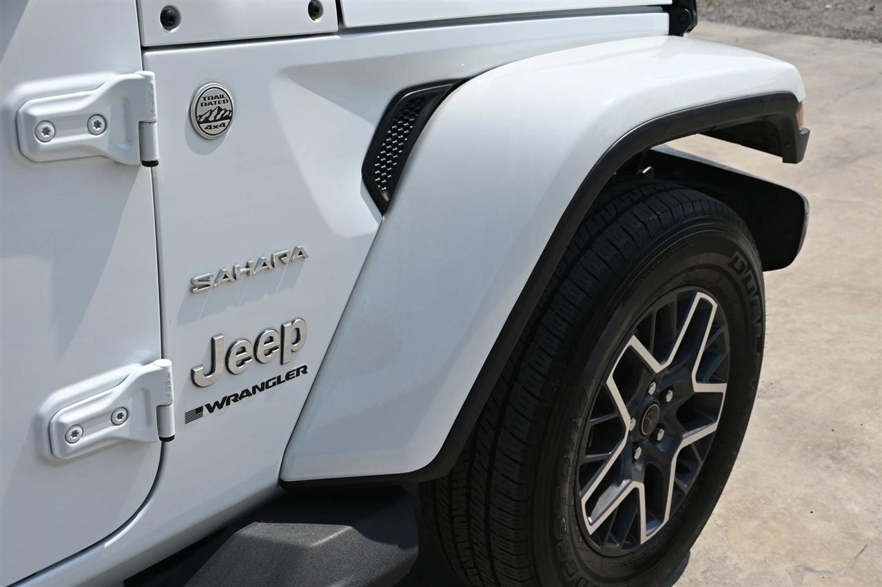 Jeep Wrangler photo 9