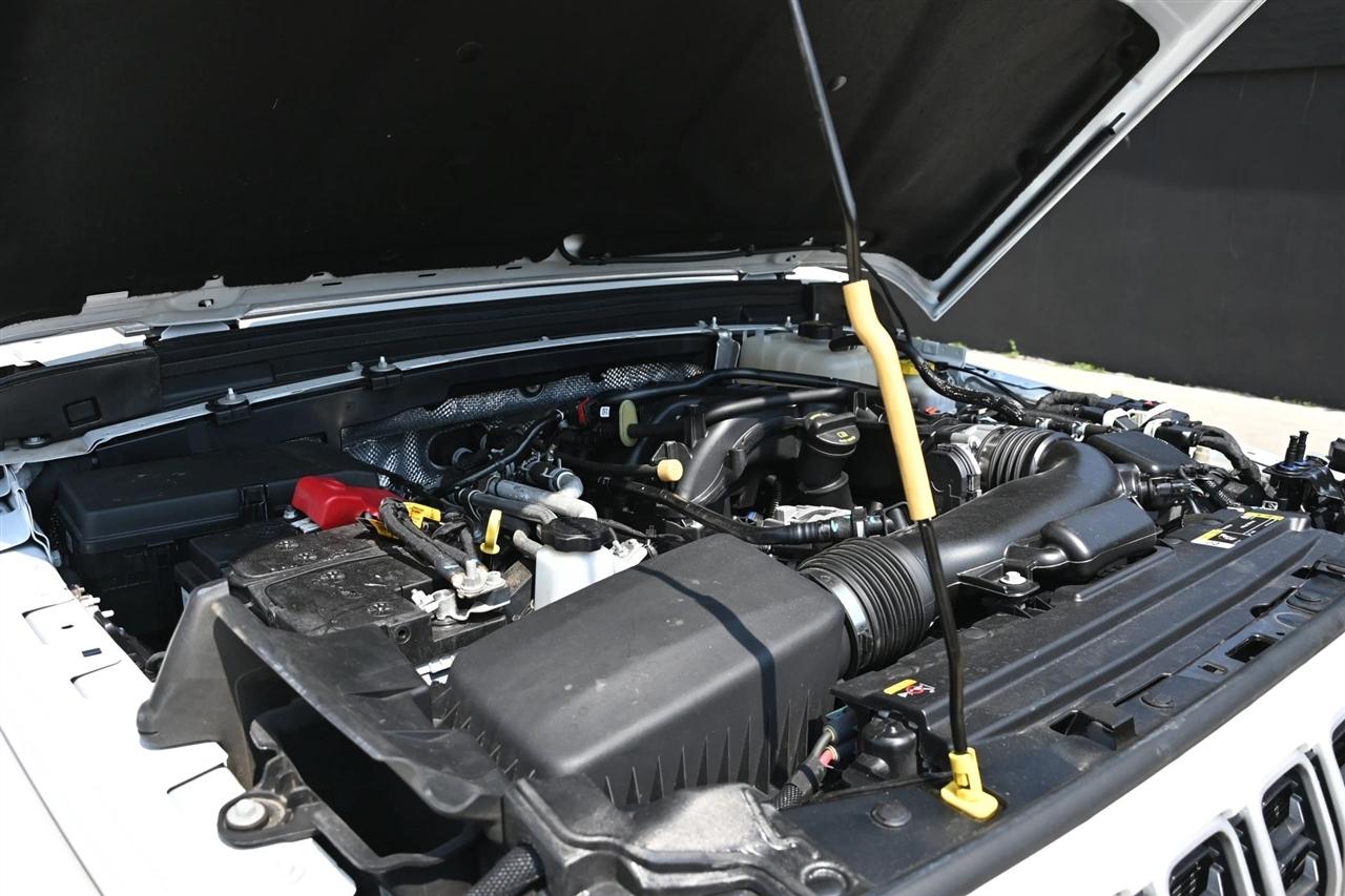 Jeep Wrangler photo 17