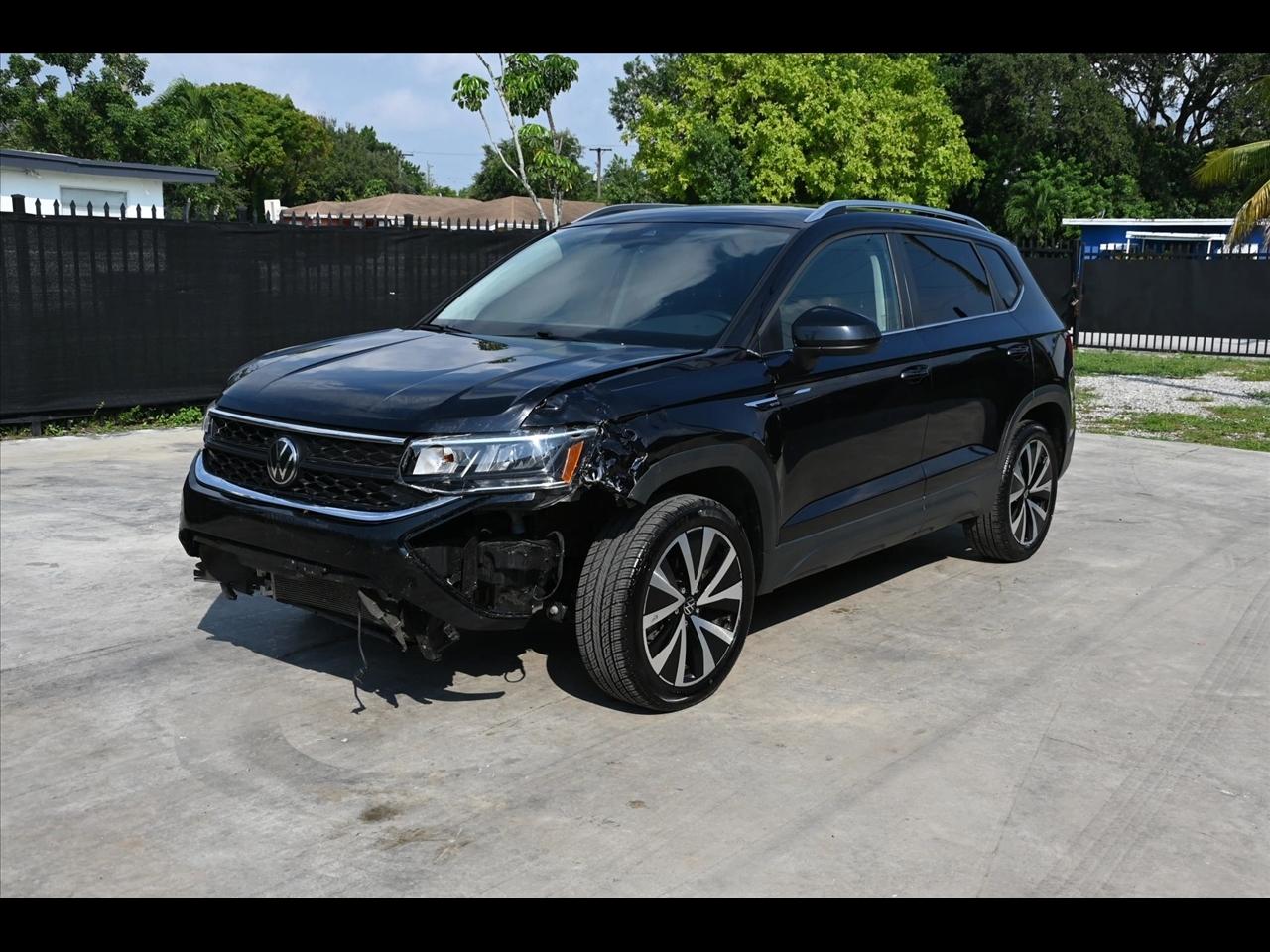 2024 Volkswagen Taos SE Sport Utility 4D