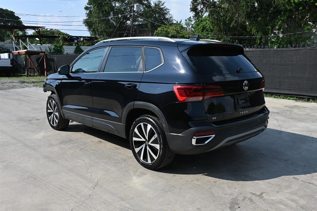 Volkswagen Taos photo 2