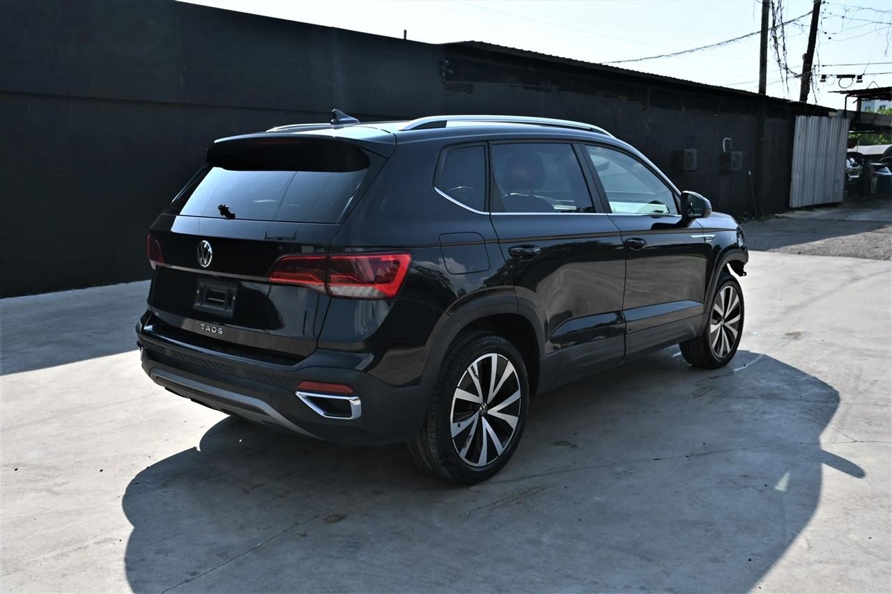 Volkswagen Taos photo 4