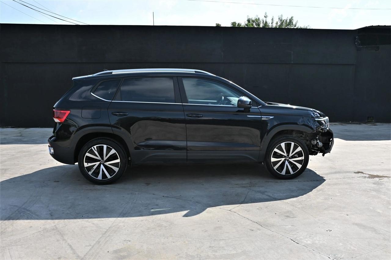 Volkswagen Taos photo 6