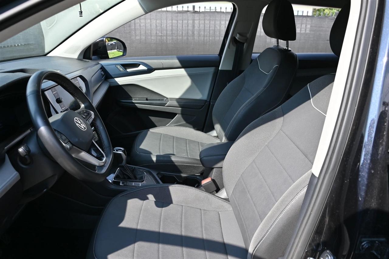Volkswagen Taos photo 12