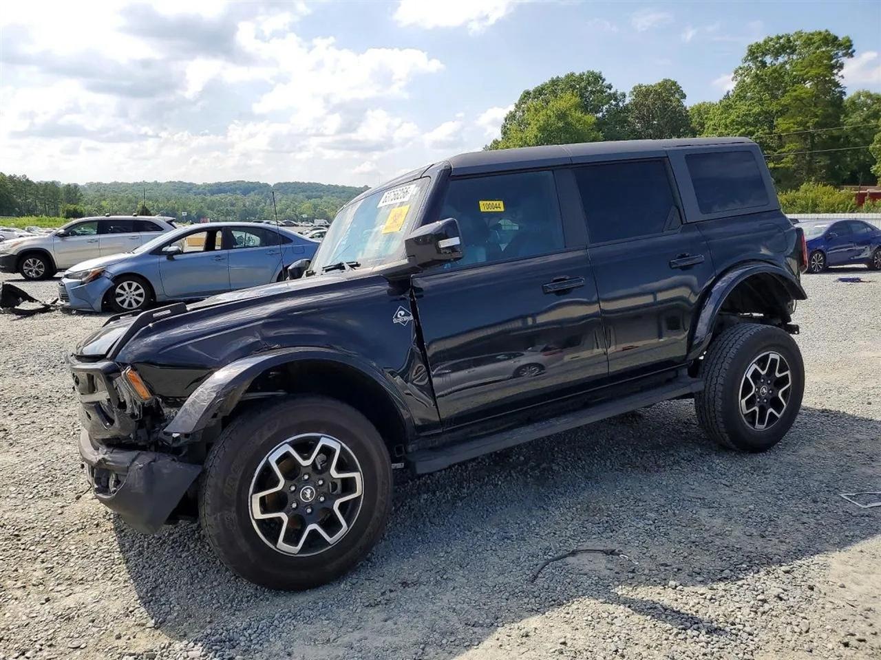 2024 Ford Bronco Outer Banks Sport Utility 4D