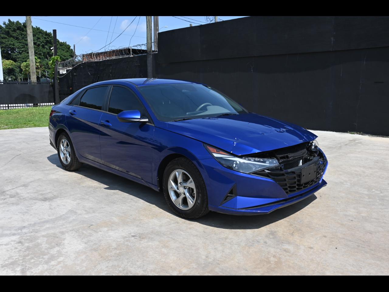 2023 Hyundai Elantra SE Sedan 4D