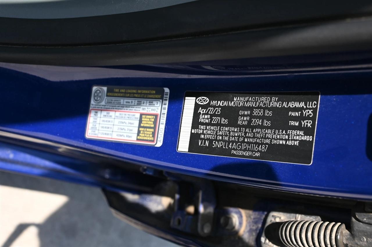Hyundai Elantra photo 18