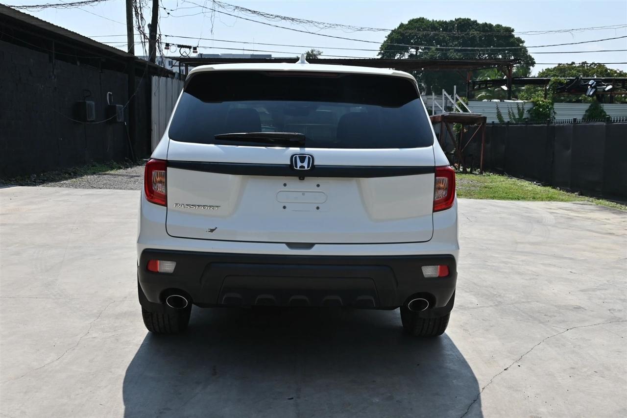 Honda Passport photo 4