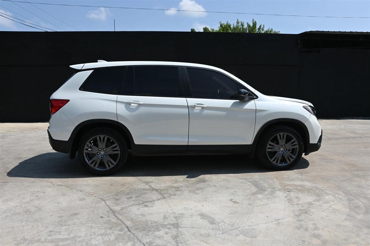 Honda Passport photo 6