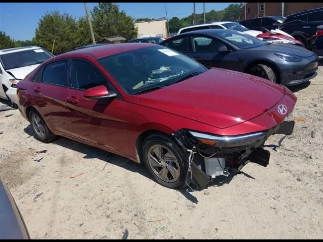 2025 Hyundai Elantra SE Sedan 4D
