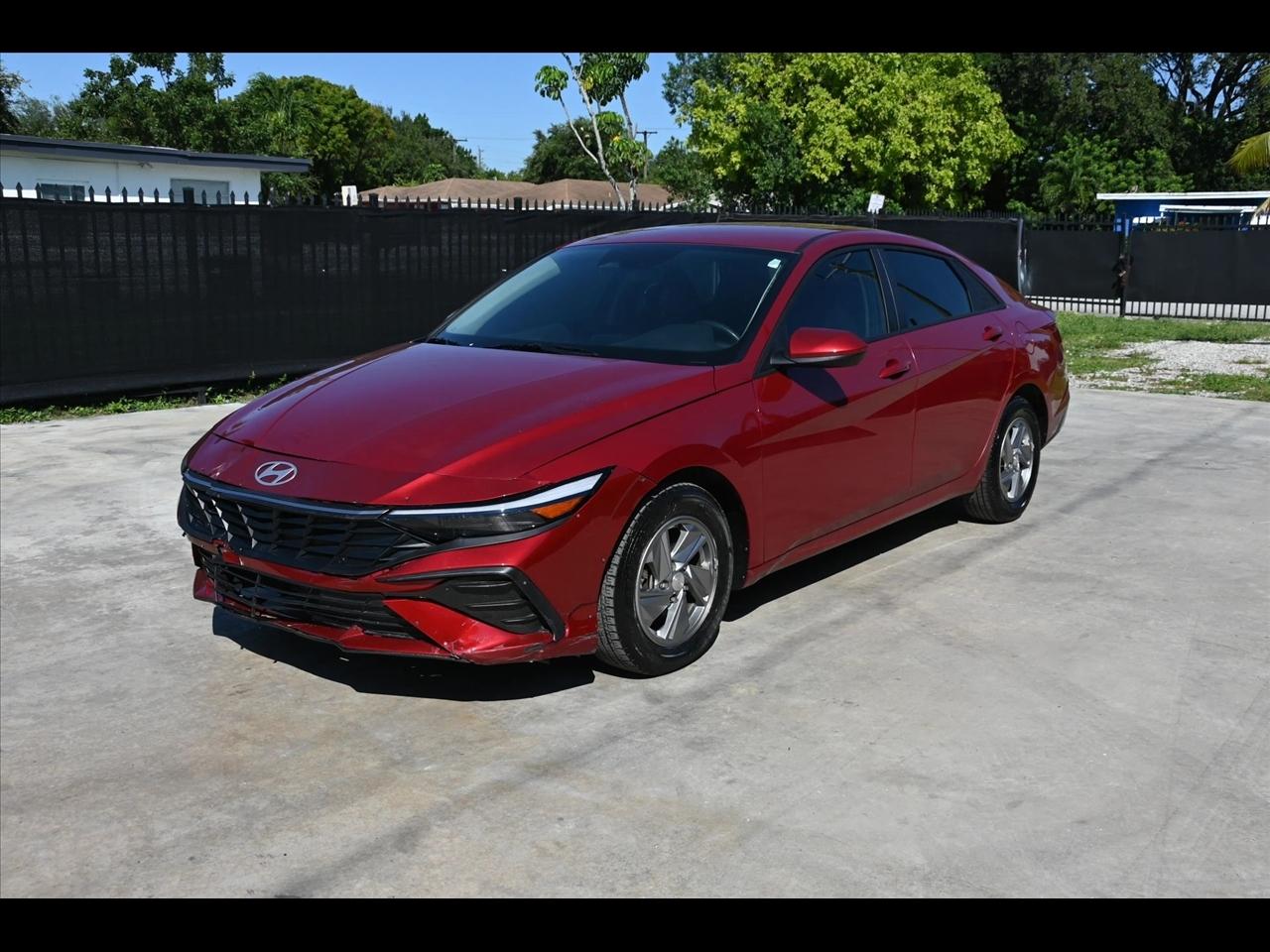 2025 Hyundai Elantra SE Sedan 4D