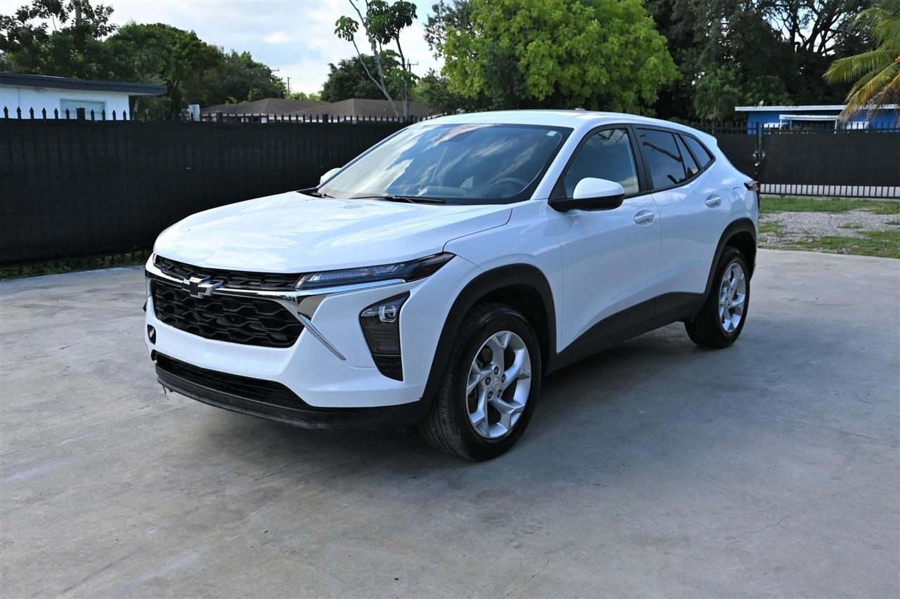 Chevrolet Trax photo 2