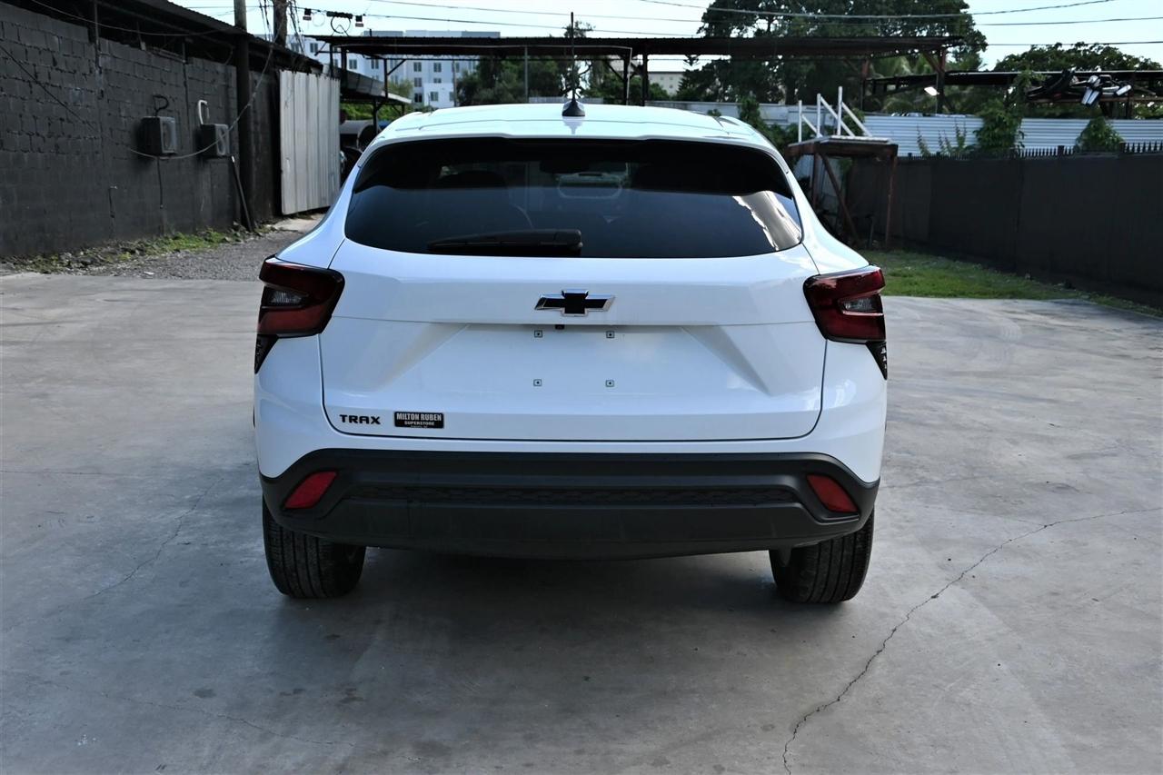 Chevrolet Trax photo 4