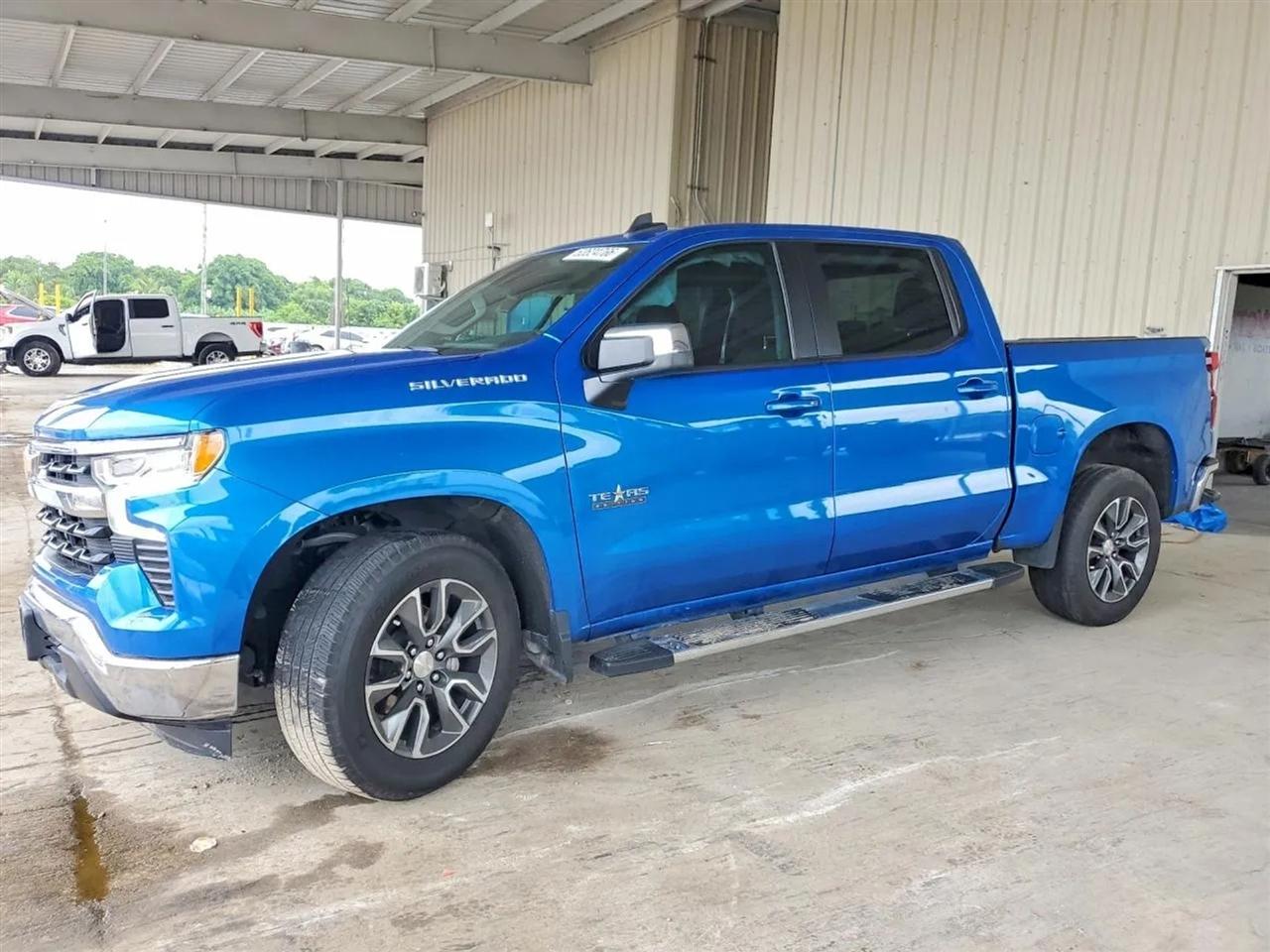 2023 Chevrolet Silverado 1500 LT Pickup 4D 5 3/4 ft