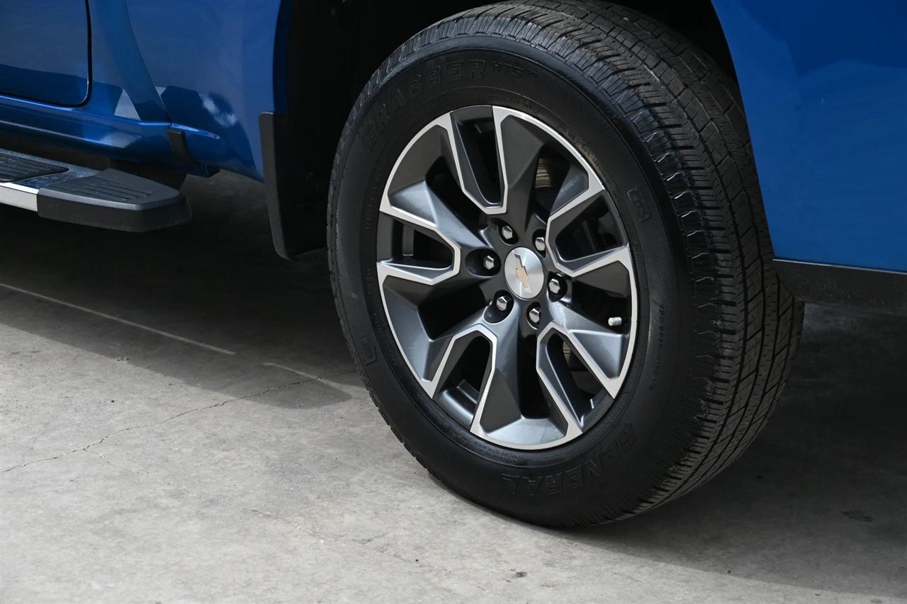 Chevrolet Silverado photo 9