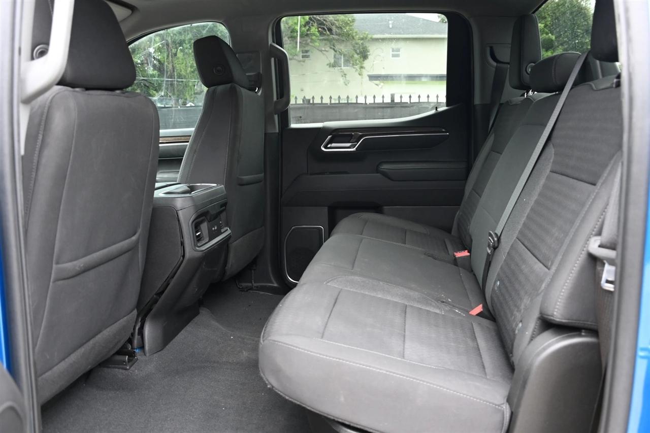 Chevrolet Silverado photo 14