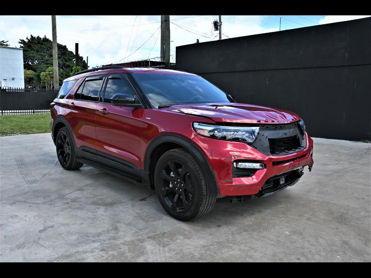 2024 Ford Explorer ST-Line Sport Utility 4D