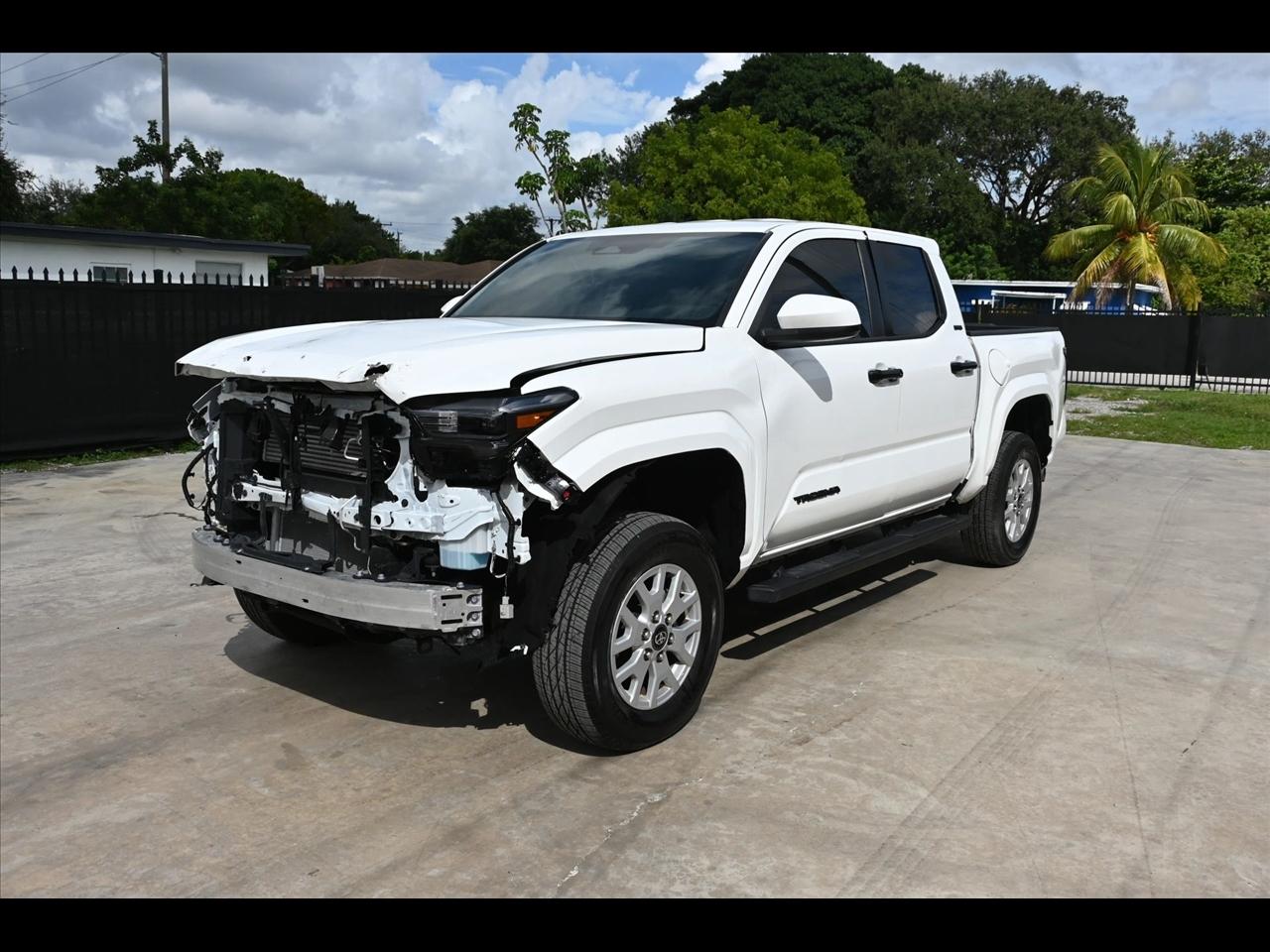 2024 Toyota Tacoma SR5 Pickup 4D 5 ft