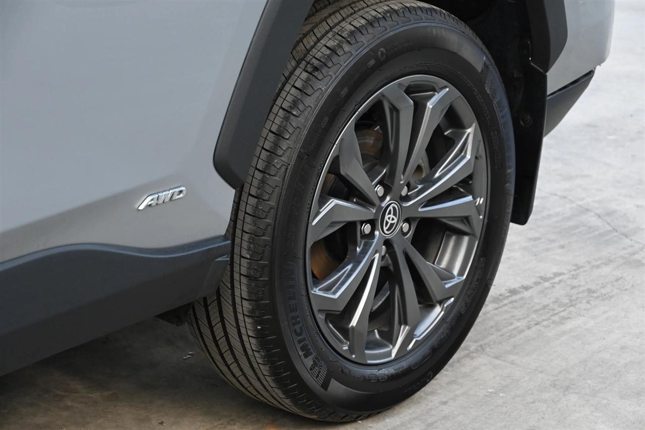 Toyota RAV4 photo 7