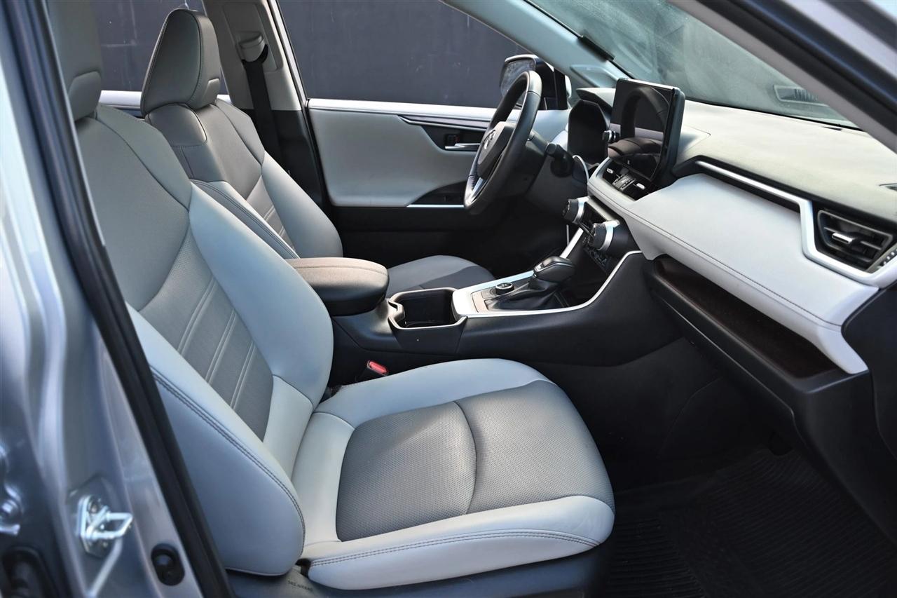 Toyota RAV4 photo 14