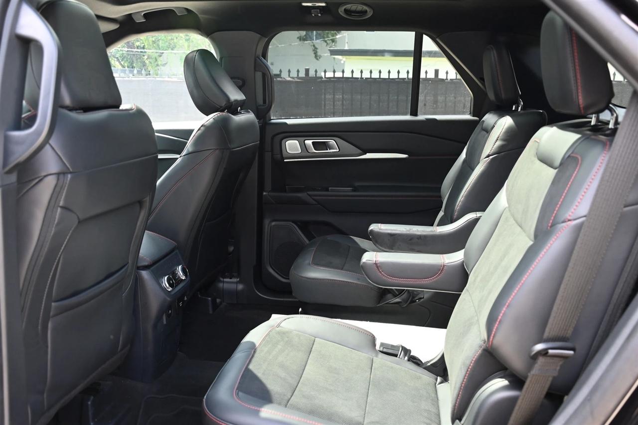 Ford Explorer photo 21
