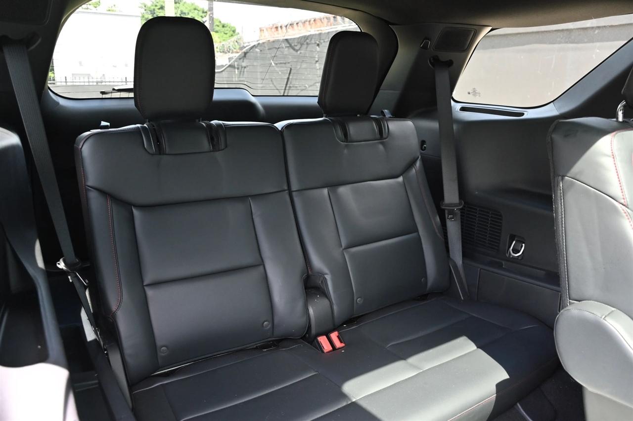 Ford Explorer photo 22