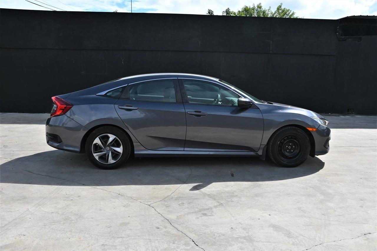 Honda Civic photo 7