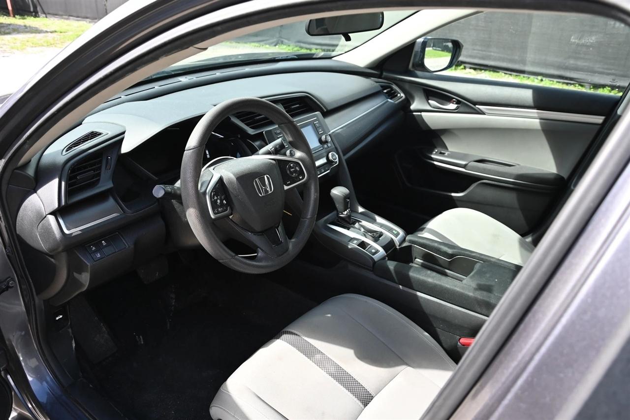 Honda Civic photo 10