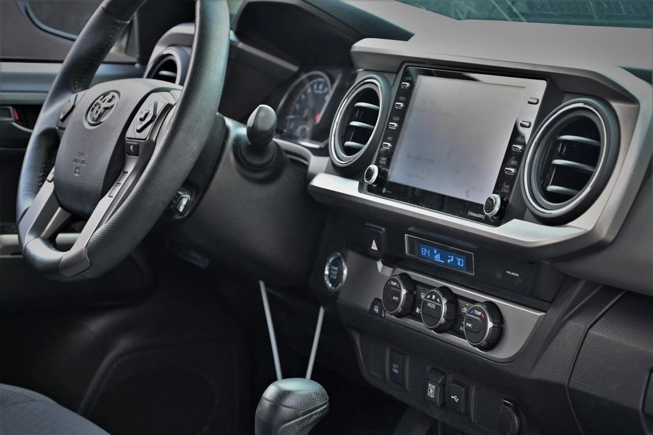 Toyota Tacoma photo 13