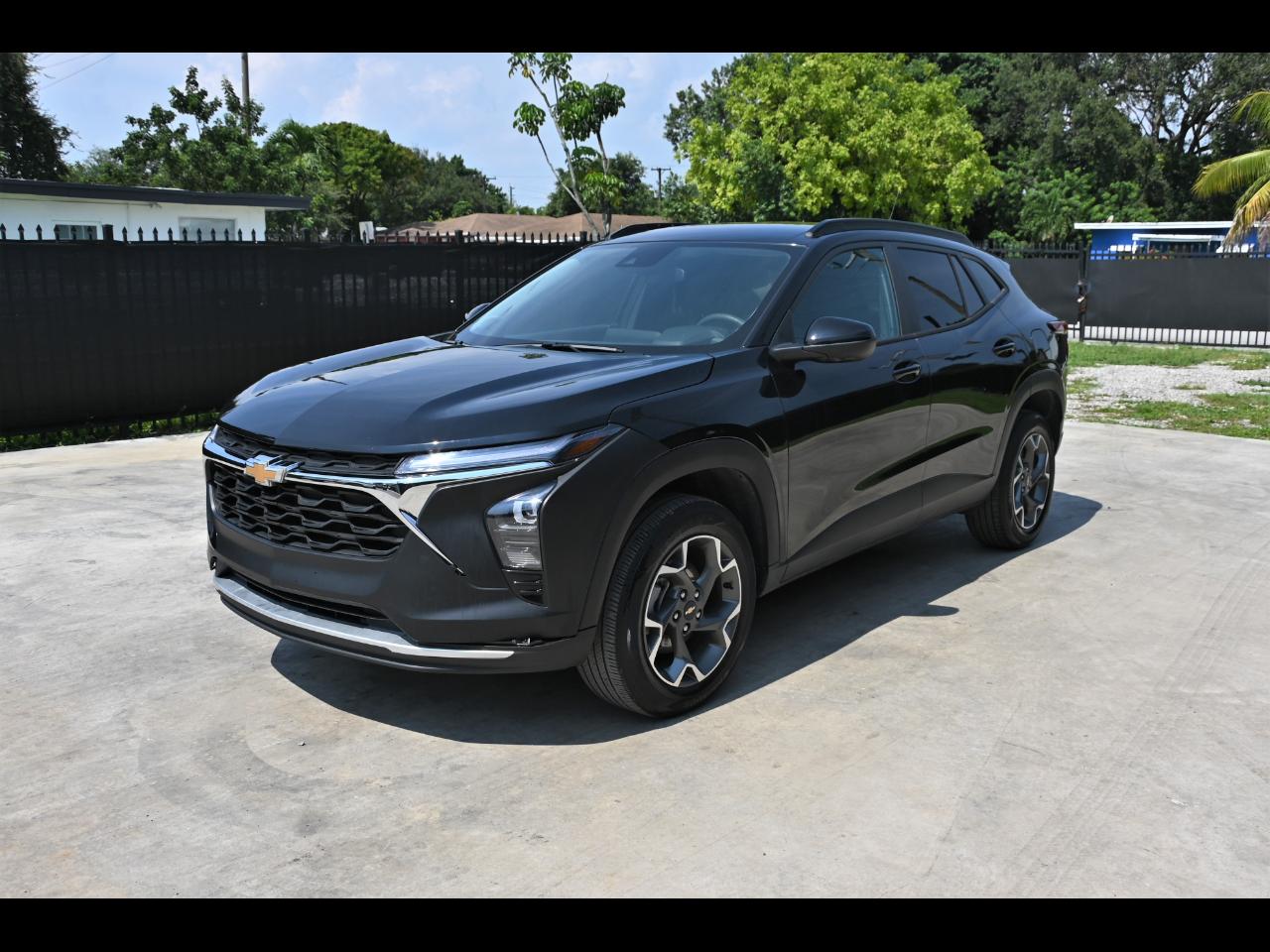 2025 Chevrolet Trax LT Sport Utility 4D