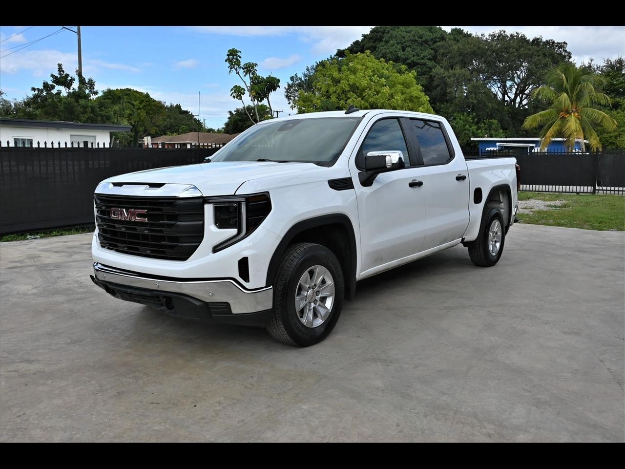2024 GMC Sierra 1500 Pro Pickup 4D 5 3/4 ft