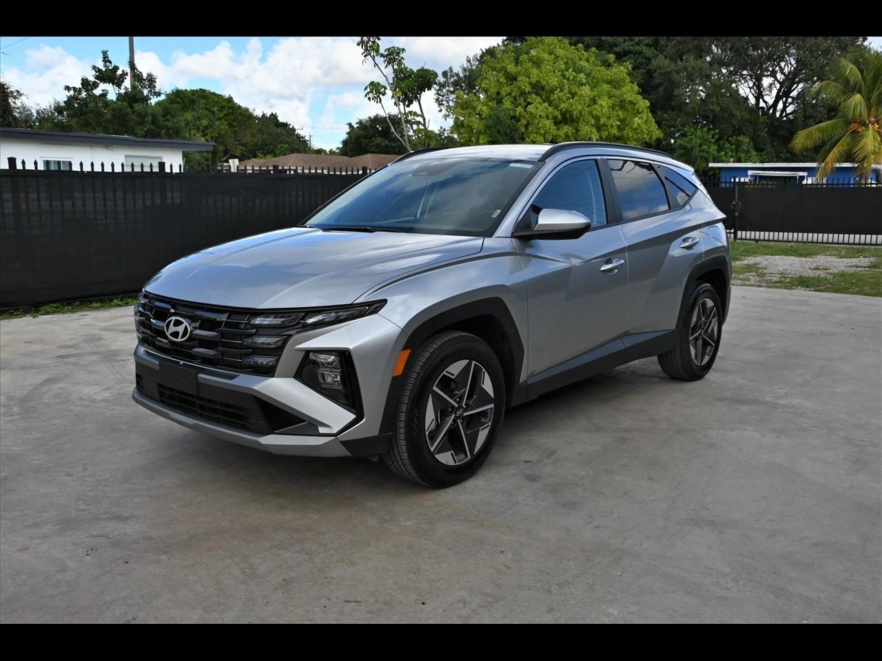 2026 Hyundai Tucson SEL Plus Sport Utility 4D