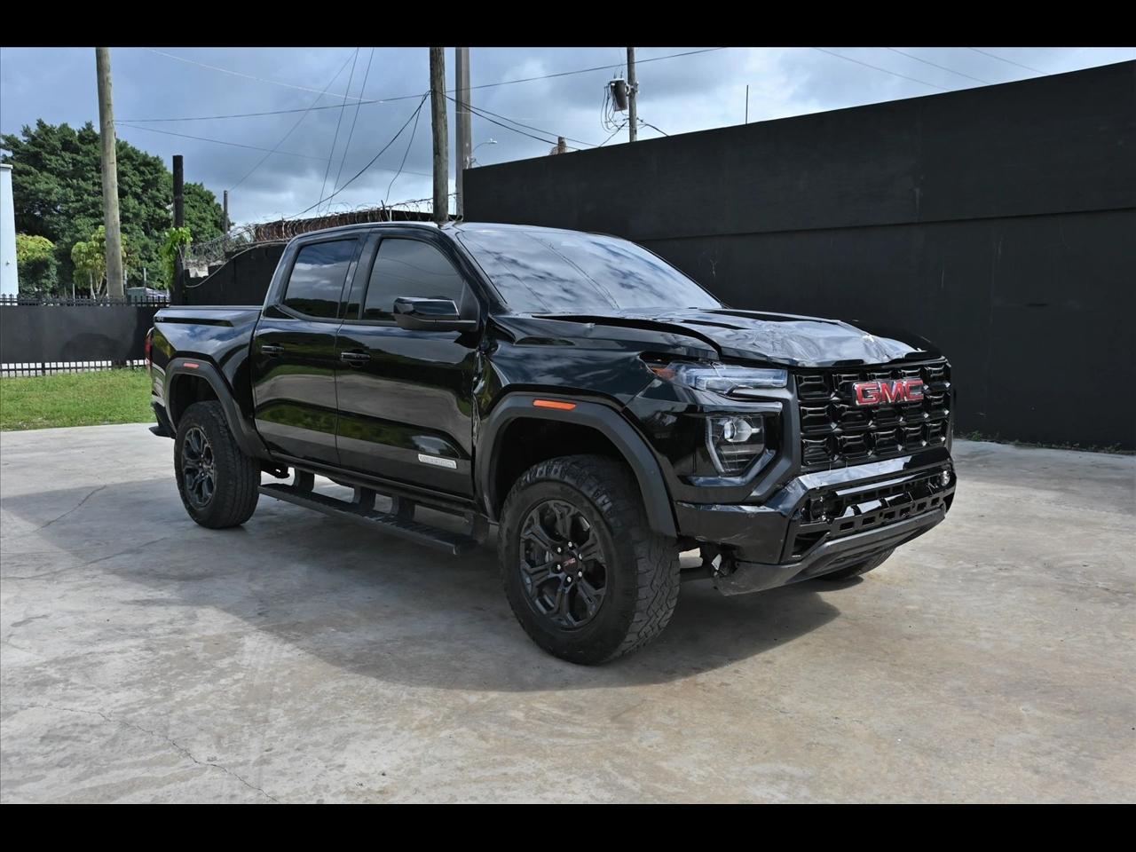 2024 GMC Canyon Elevation Pickup 4D 5 ft