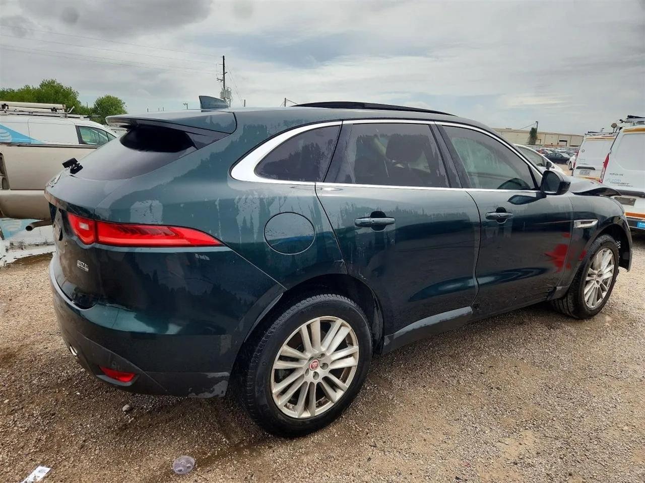 2018 Jaguar F-Pace 30t Prestige Sport Utility 4D
