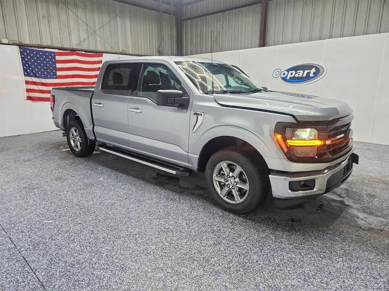 2025 Ford F-150 XLT Pickup 4D 5 1/2 ft