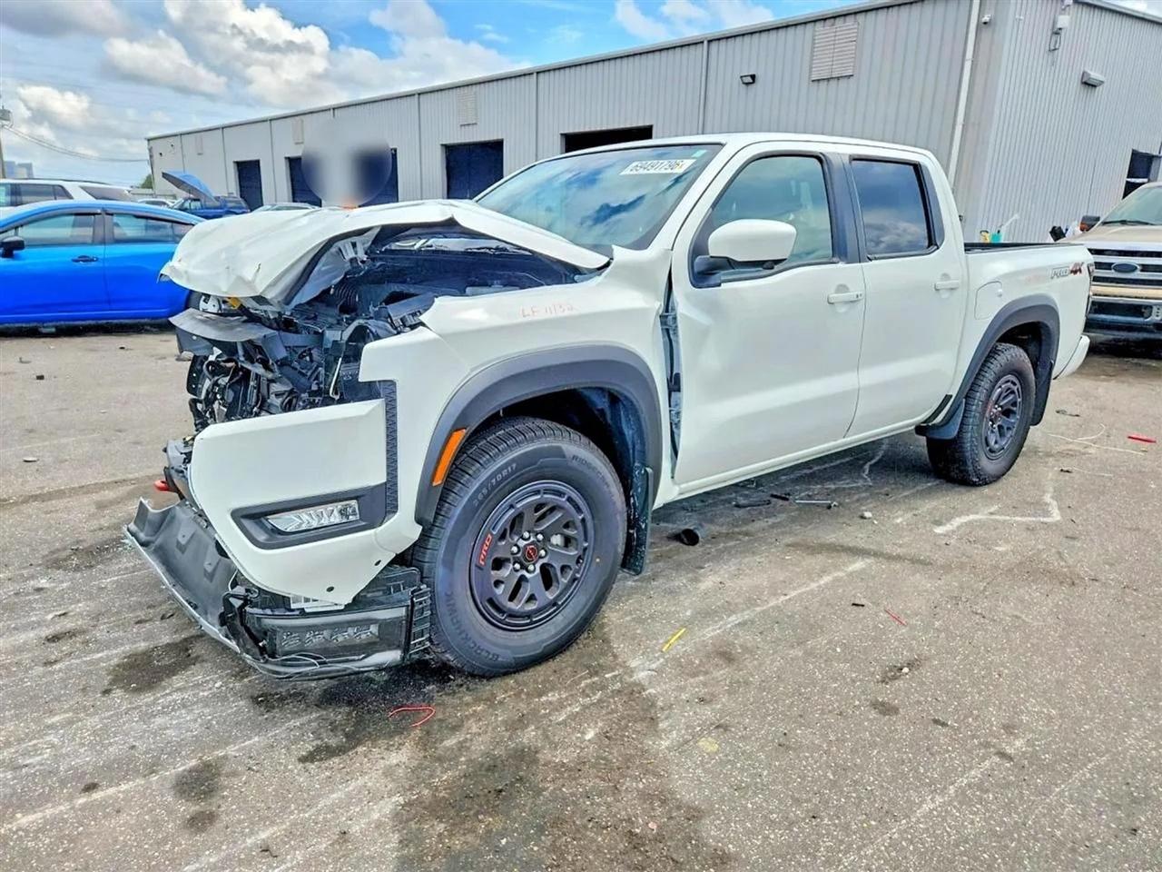 2026 Nissan Frontier PRO-4X Pickup 4D 5 ft