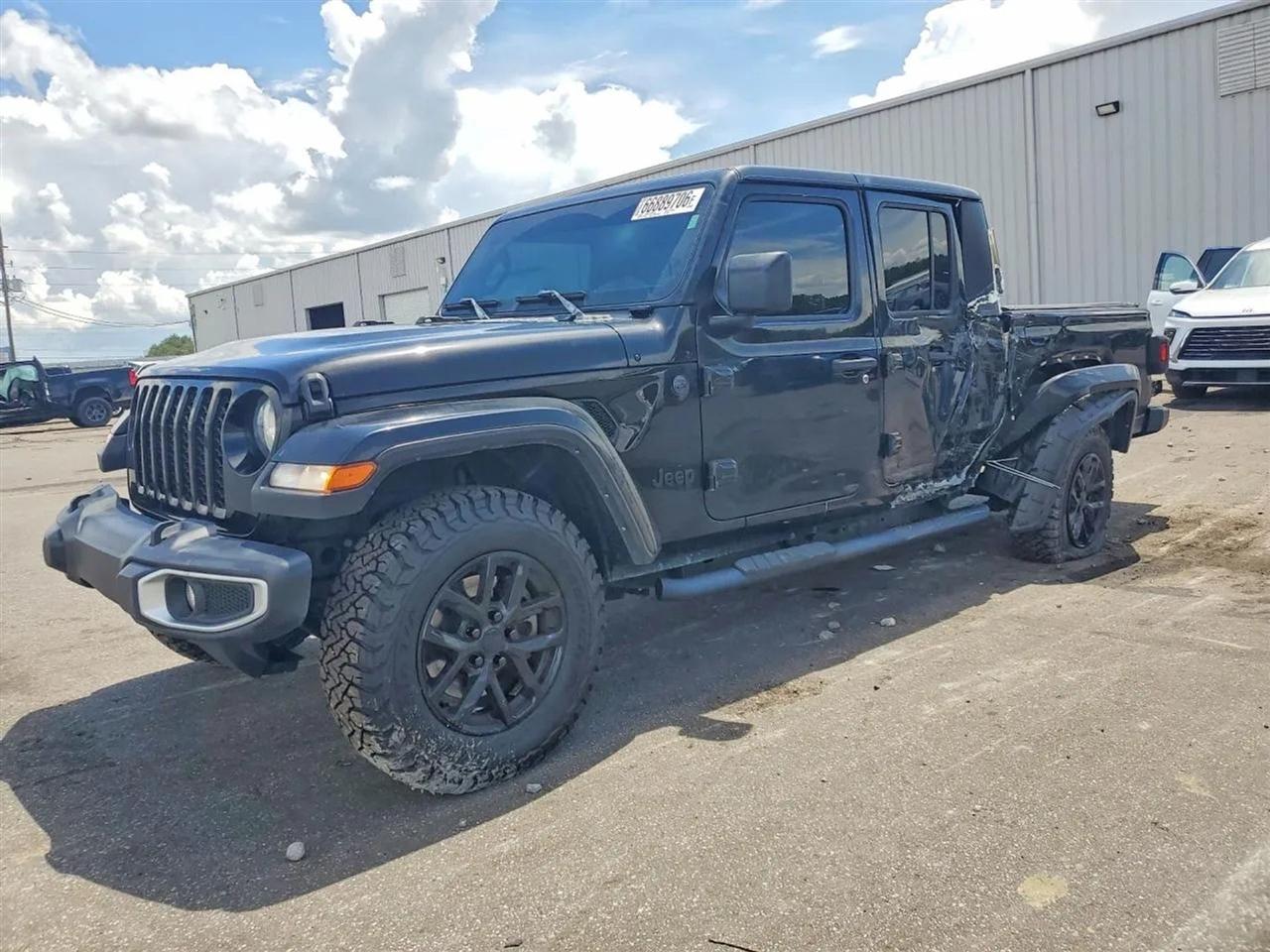 2023 Jeep Gladiator Sport S Pickup 4D 5 ft