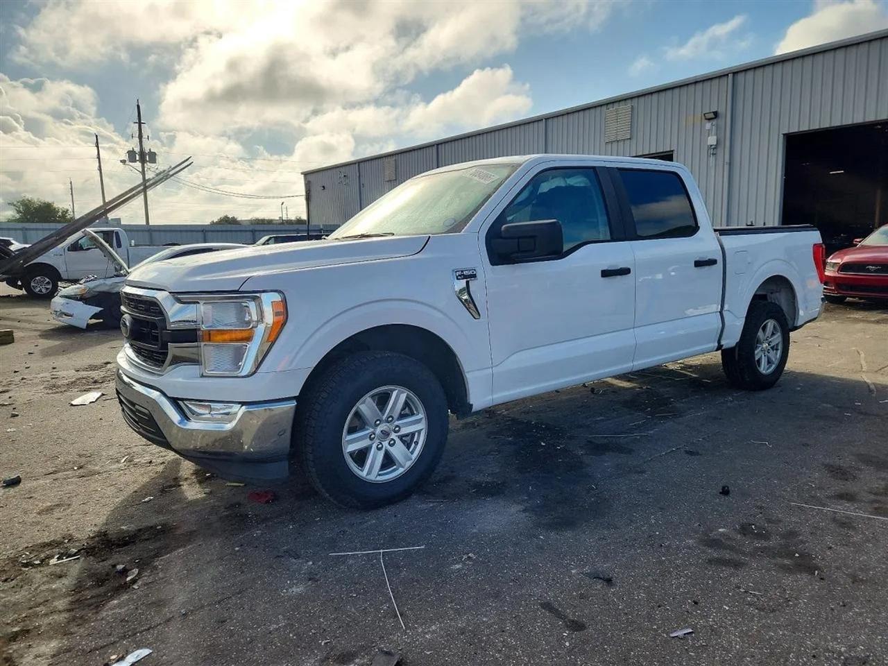 2021 Ford F-150 XLT Pickup 4D 5 1/2 ft