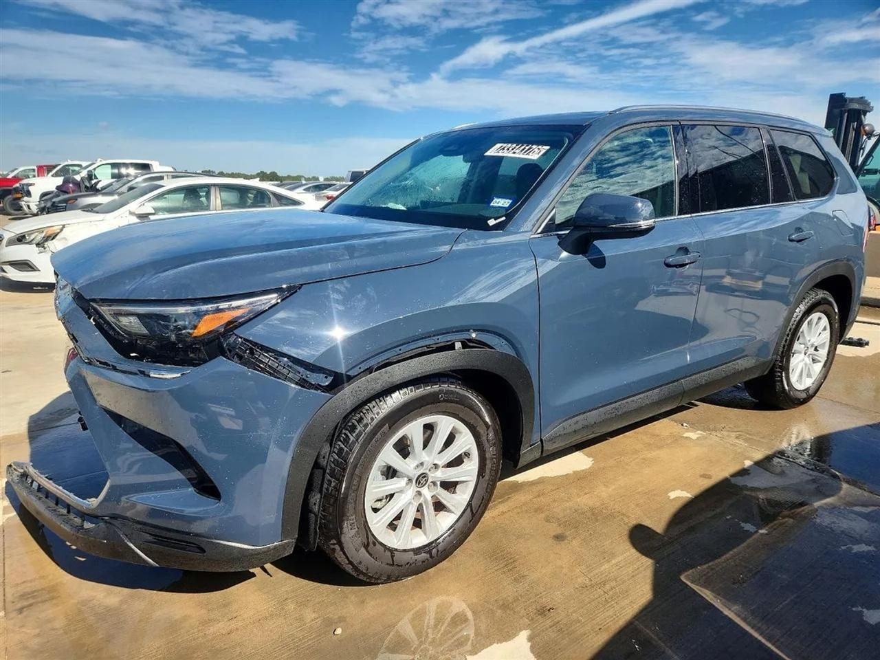 2026 Toyota Grand Highlander XLE Sport Utility 4D