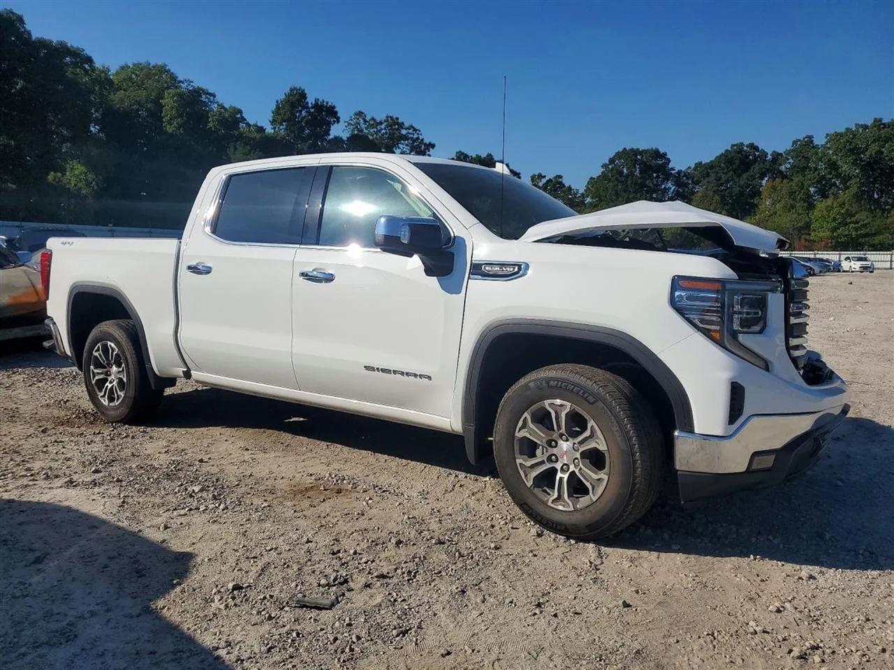 2026 GMC Sierra 1500 SLT Pickup 4D 5 3/4 ft