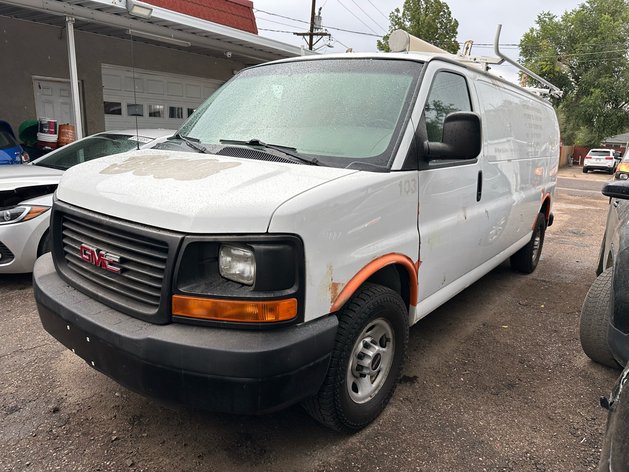 2015 GMC Savana Cargo Van RWD 3500 155"