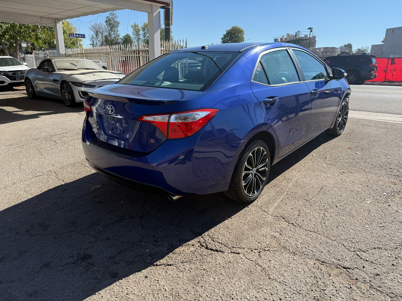 2014 Toyota Corolla 4dr Sdn CVT LE Premium (Natl)
