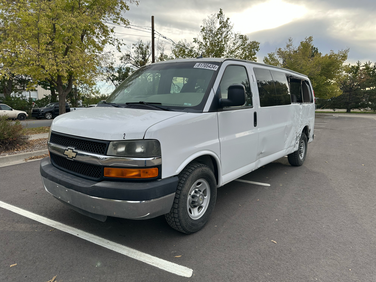 2013 Chevrolet Express Passenger RWD 3500 155" LT w/1LT