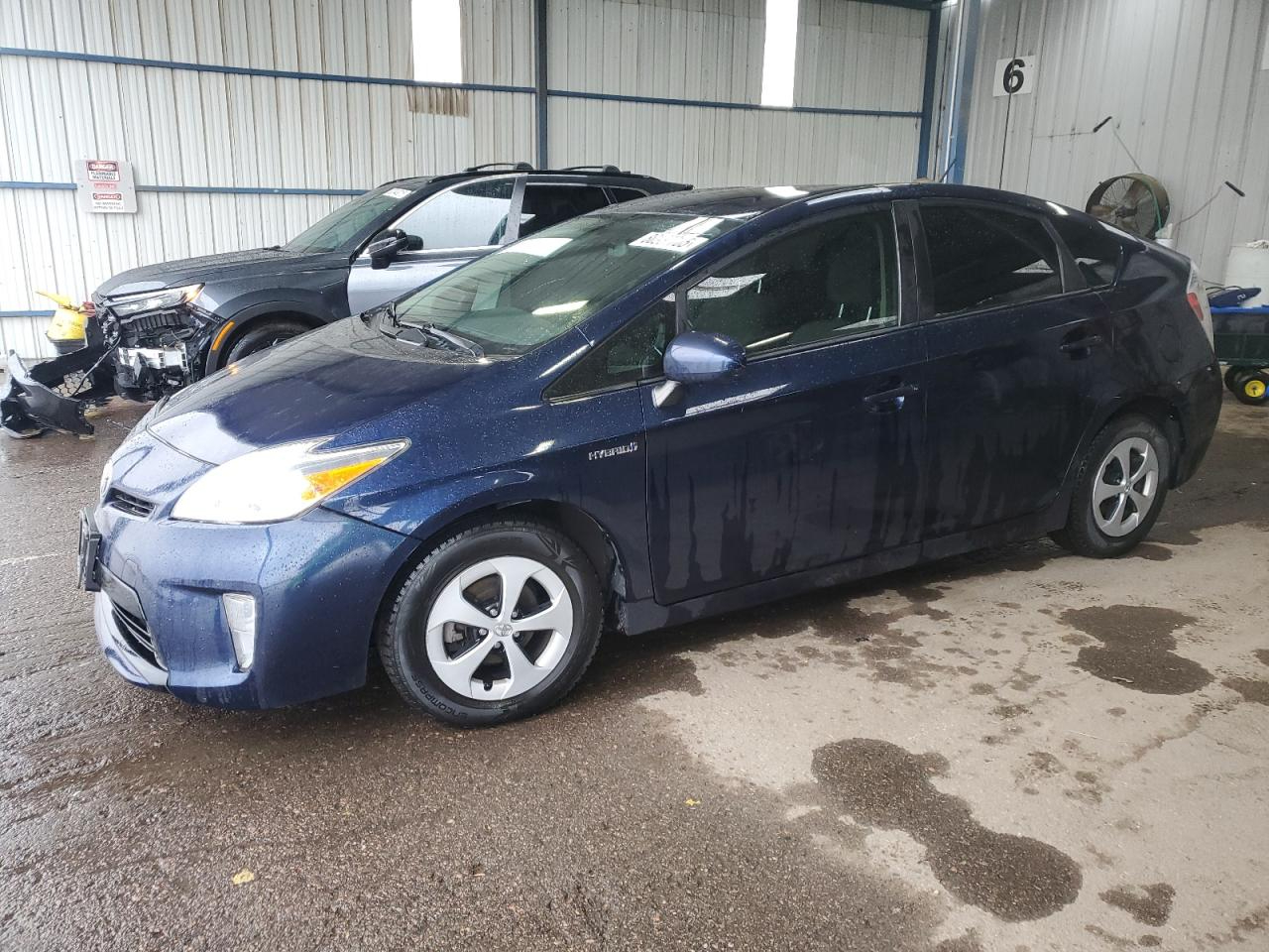 2014 Toyota Prius 5dr HB Three (Natl)