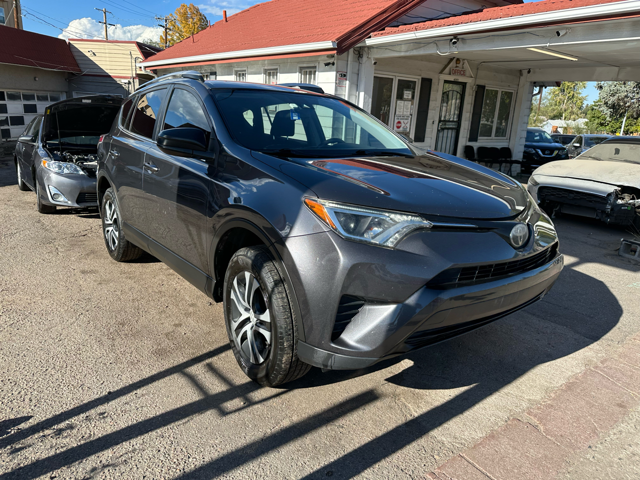 2018 Toyota RAV4 LE FWD (Natl)