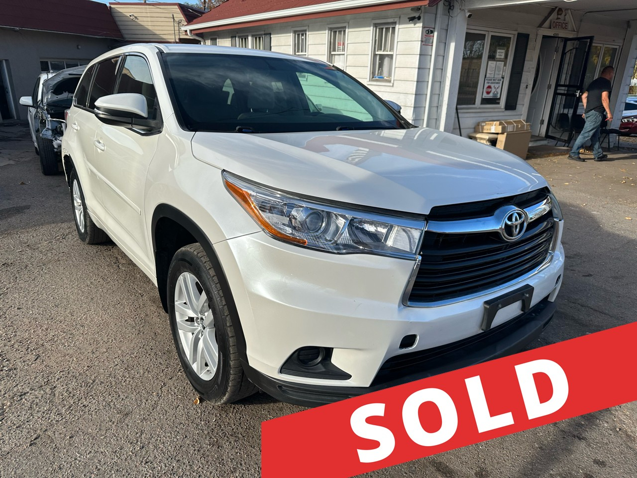 2016 Toyota Highlander AWD 4dr V6 LE (Natl)