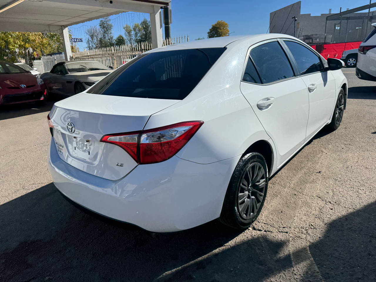 2015 Toyota Corolla 4dr Sdn CVT LE Premium (Natl)