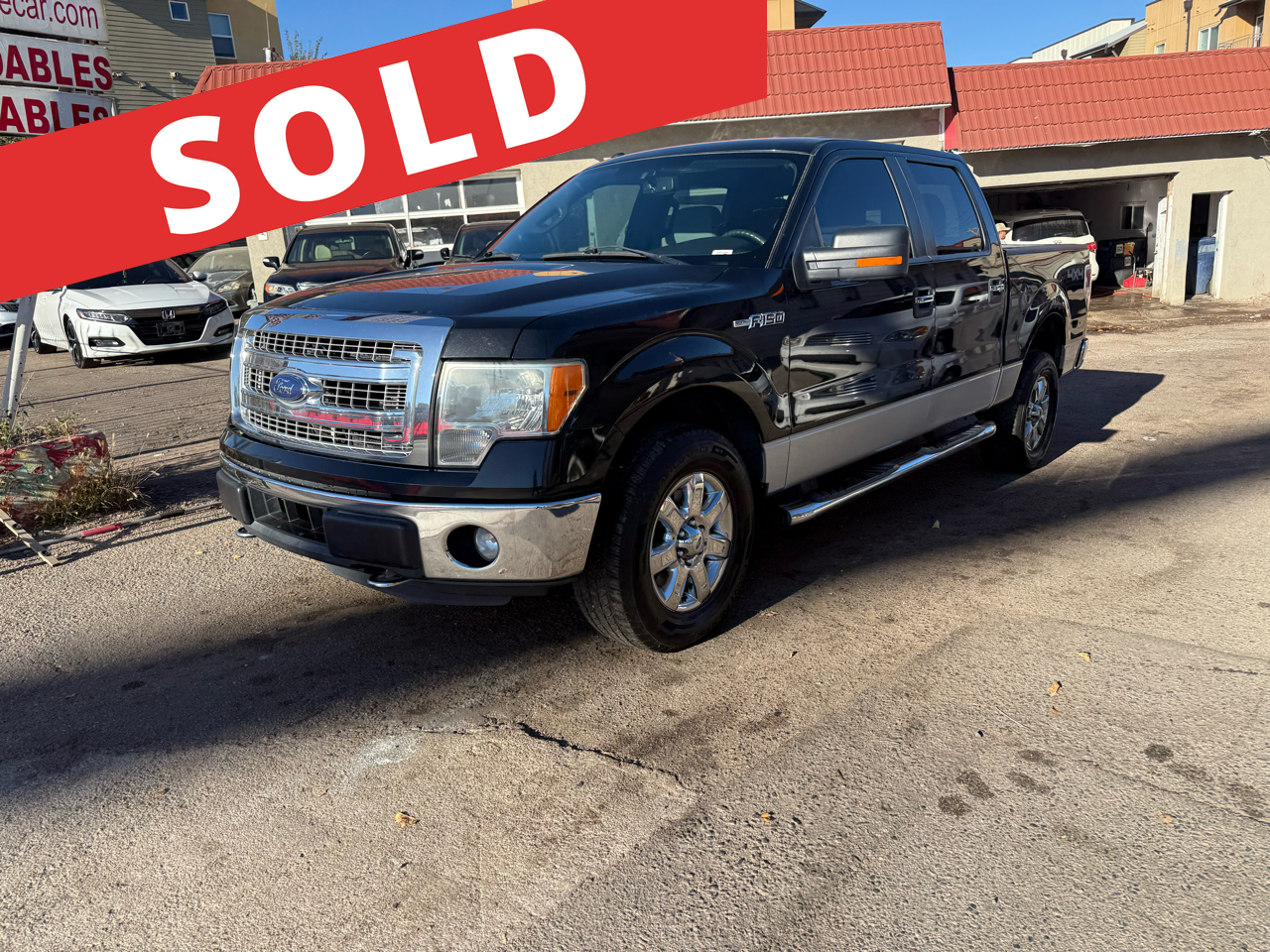 2014 Ford F-150 4WD SuperCrew 145" Platinum
