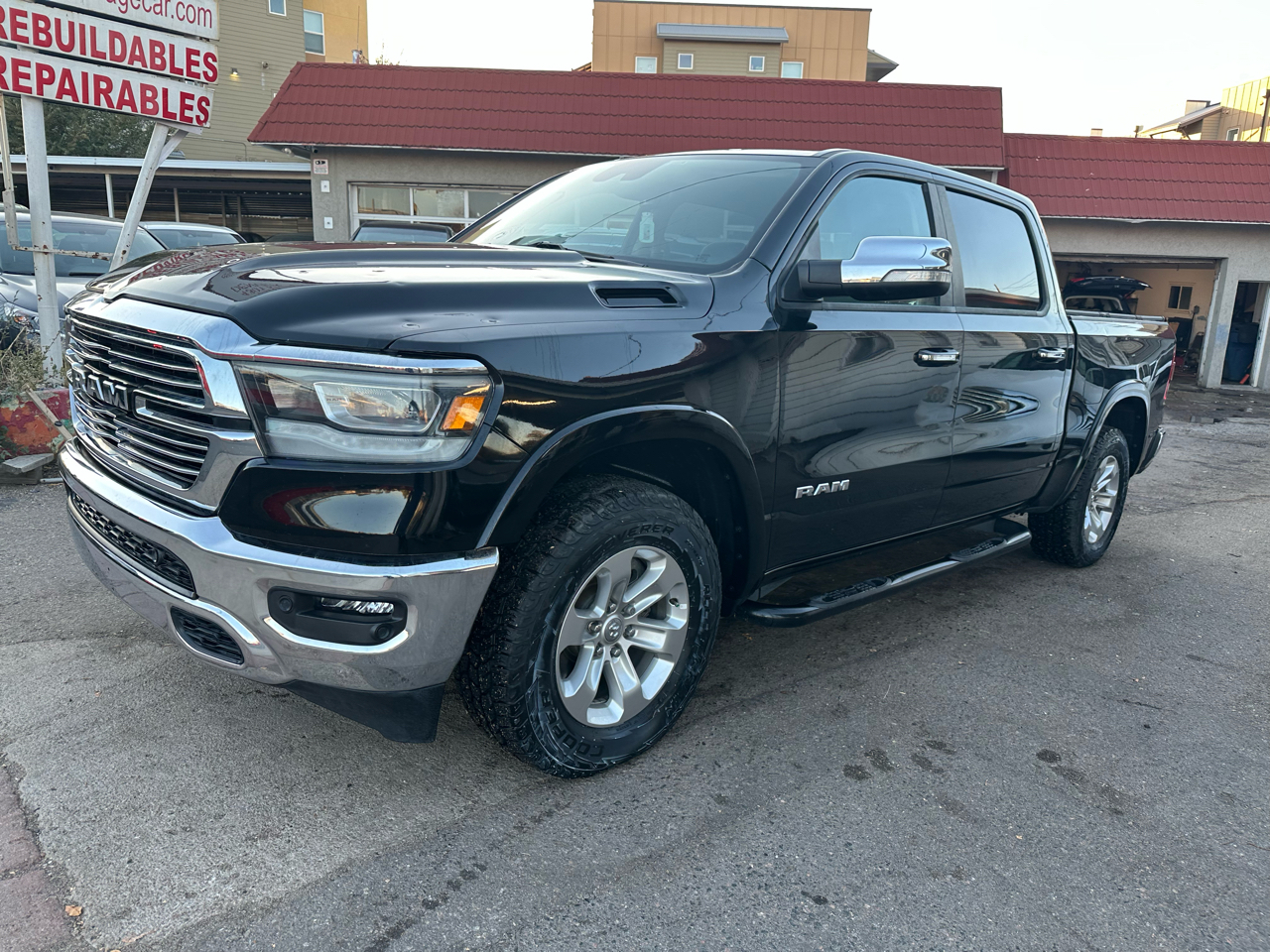 2021 RAM 1500 Laramie 4x4 Crew Cab 5'7" Box