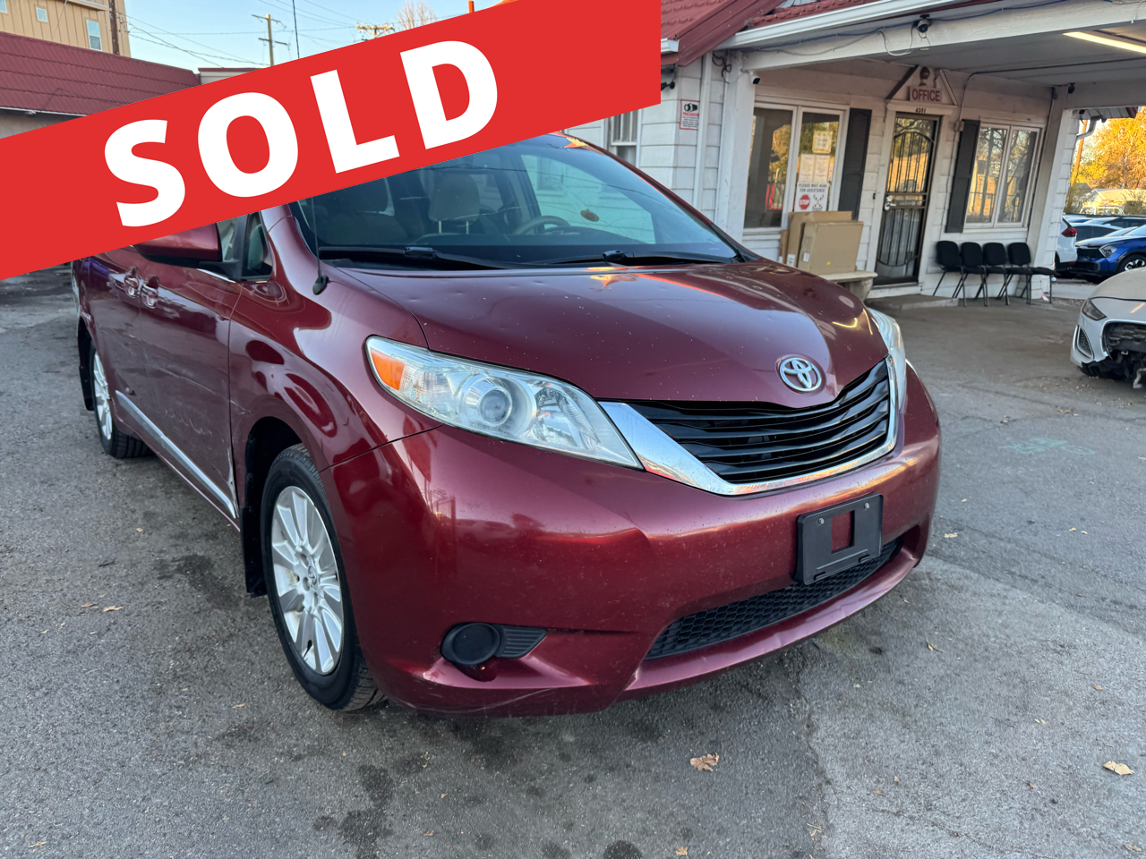 2014 Toyota Sienna 5dr 7-Pass Van V6 LE AWD (Natl)