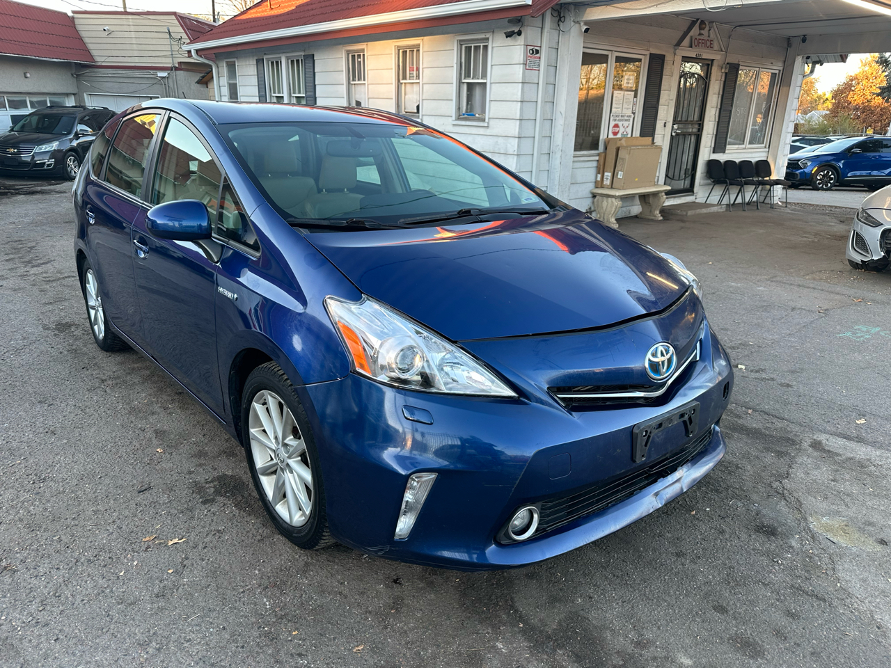 2013 Toyota Prius V 5dr Wgn Three (Natl)